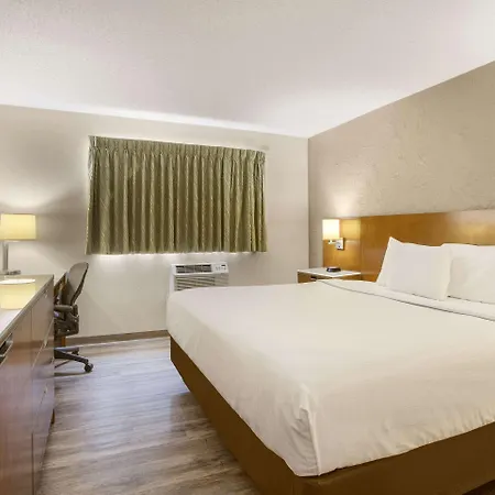 Rodeway Inn & Suites Grand Rapids Southeast-3