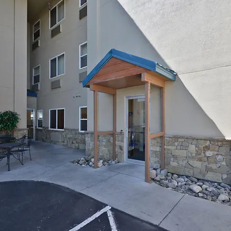 Yellowstone West Gate Hotel-3