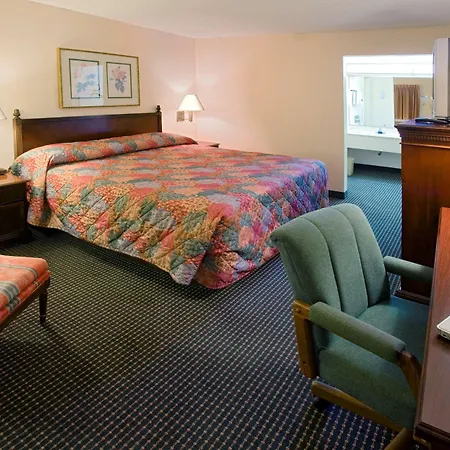 Americas Best Value Inn Laredo-3