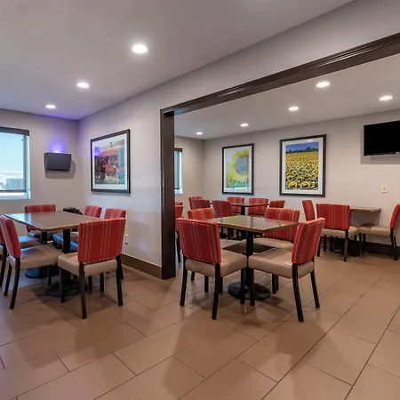 Comfort Inn & Suites Hays I-70-3