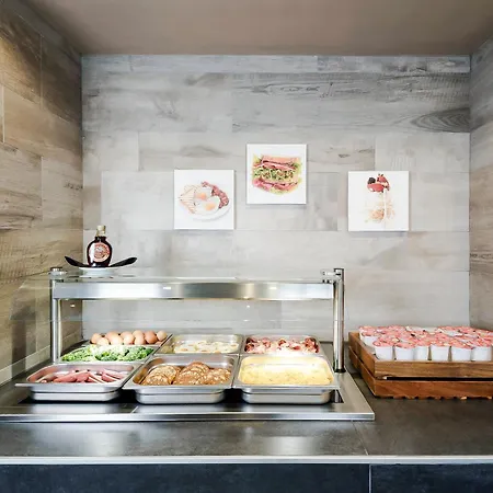 Just Hotel Milano-3