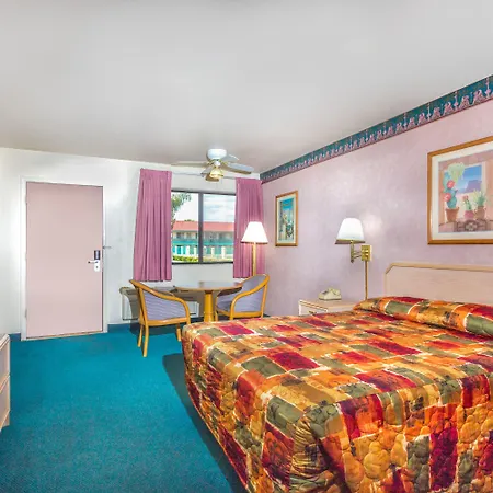Travelodge Suites Mesa-3