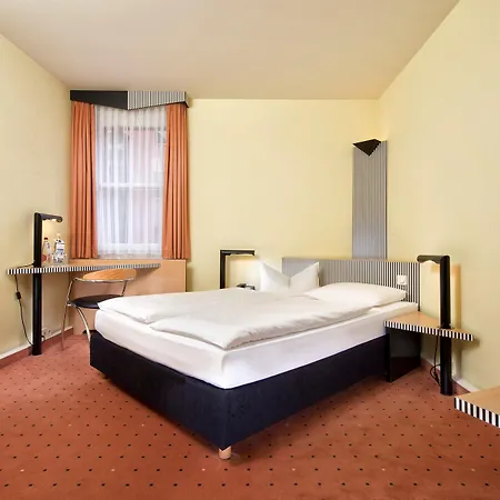 Tryp By Wyndham Halle-3