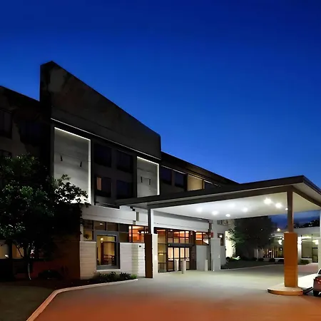 Comfort Suites Milwaukee West-2