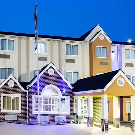 Microtel Inn & Suites By Wyndham Charleston-3