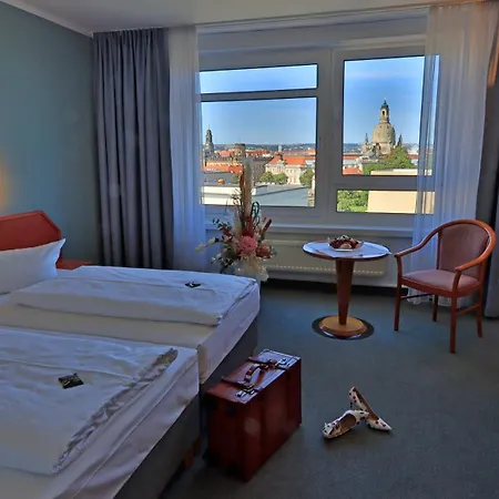 Hotel Am Terrassenufer-3