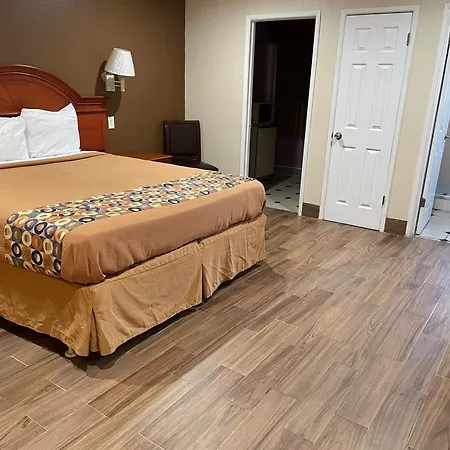 Econo Lodge-3