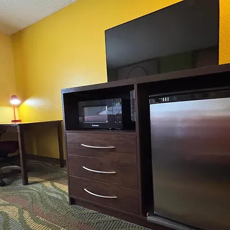 Super 8 By Wyndham Jacksonville-3