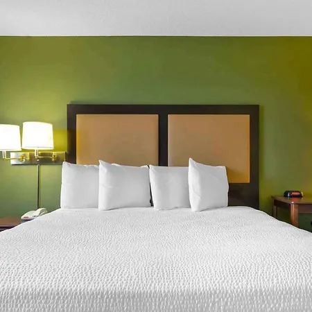 Extended Stay America Suites - Detroit - Dearborn-3