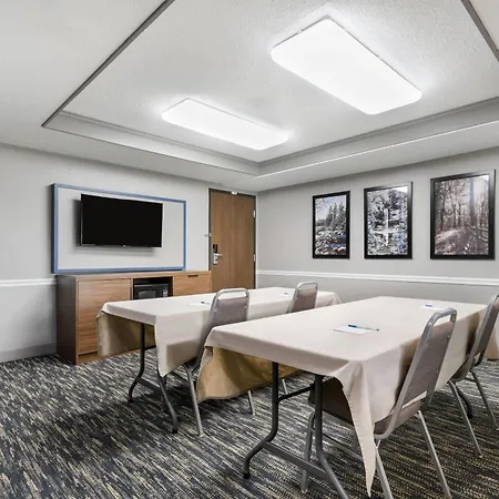Americinn By Wyndham Virginia-2