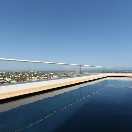One La Paz-2