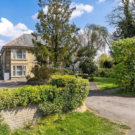 Shelford Lodge-2