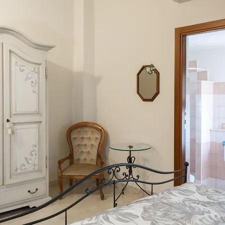 Al Borgo Rooms-3