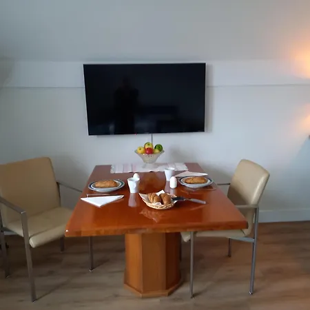 Room By The Sea-3