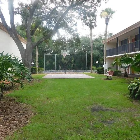 Ramada By Wyndham Kissimmee Gateway - Free Theme Park Shuttle-2