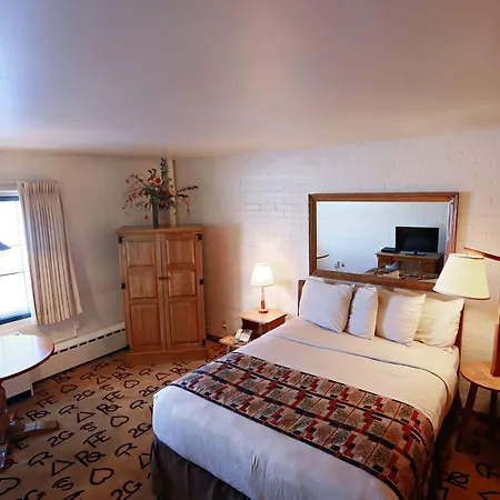 Dude Rancher Lodge-3