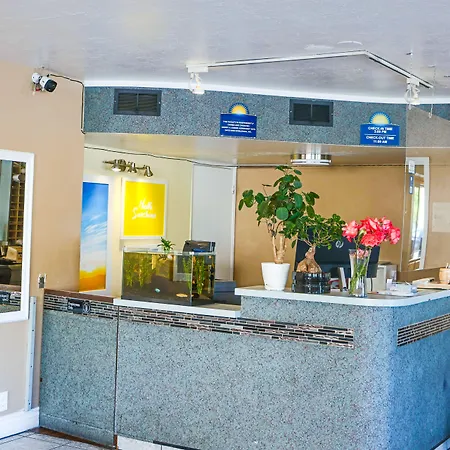 Days Inn By Wyndham Redwood City-3