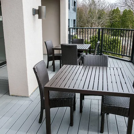 Courtyard By Marriott Norwich-3
