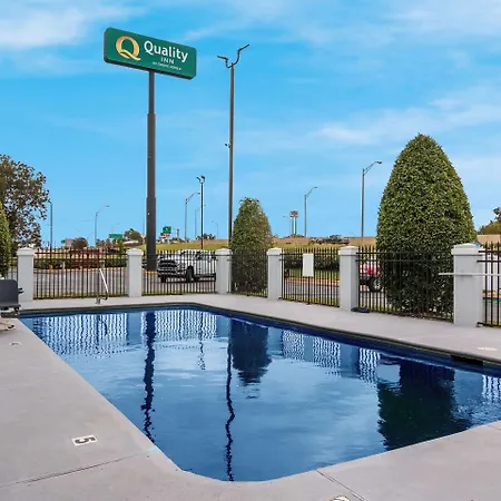 Quality Inn Near Casinos And Convention Center-2