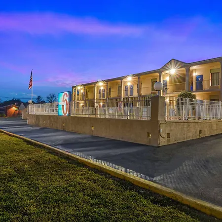 Motel 6-Americus, Ga-2