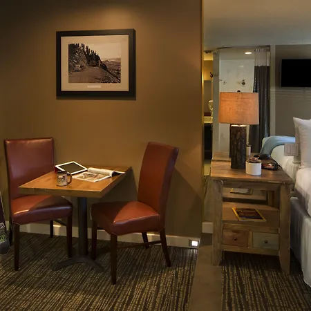 Postmarc Hotel And Spa Suites-2