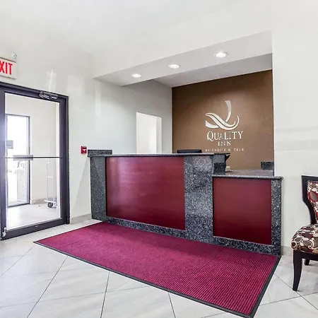 Quality Inn & Suites Altoona - Des Moines-2
