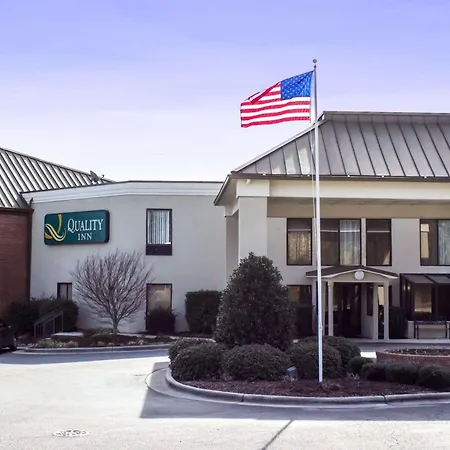 Quality Inn & Suites Wilson I-95-2