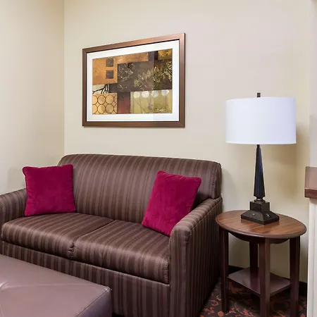 Hampton Inn Shawnee-2