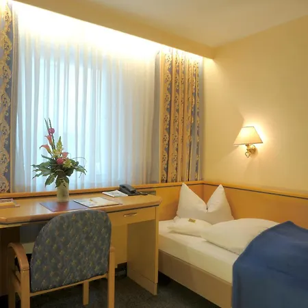 Ringhotel Loew's Merkur-2
