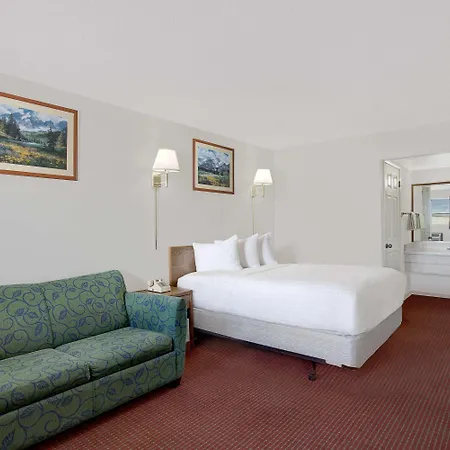 Travelodge By Wyndham Cedar City-3