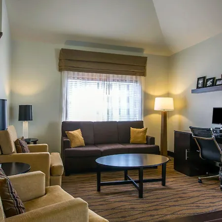 Clarion Pointe Sevierville-Pigeon Forge-3