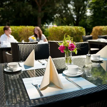 ACHAT Hotel Regensburg im Park-3