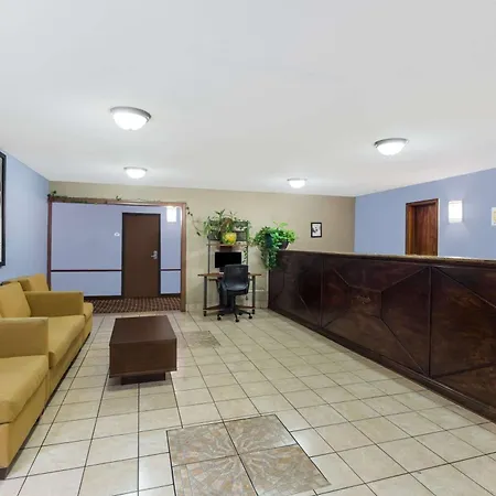 Super 8 By Wyndham Jonesboro-2
