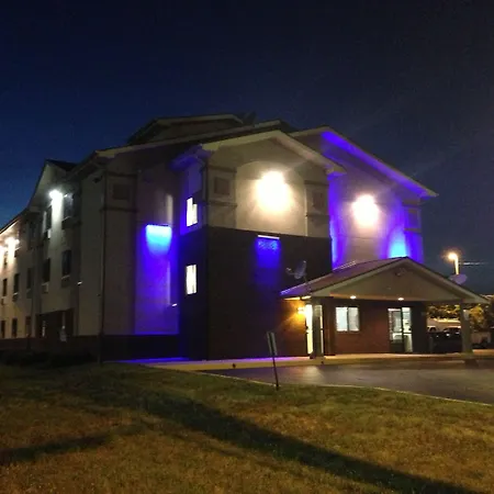 Super 8 By Wyndham New Castle-3