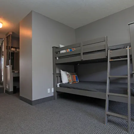 Vintage Block Inn & Suites-3