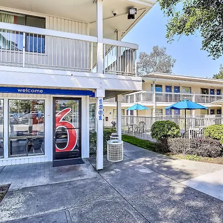 Motel 6-Oakland, Ca - Embarcadero-2