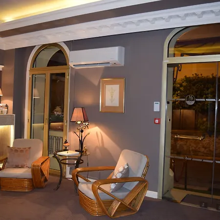 Hôtel Petit Palais-2