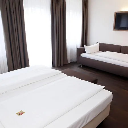 Manhattan Hotel-2