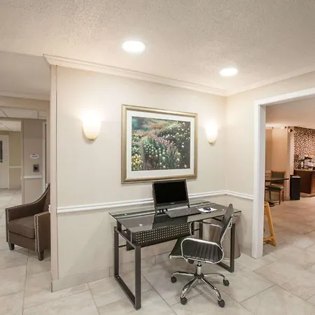 Baymont By Wyndham Texarkana-3