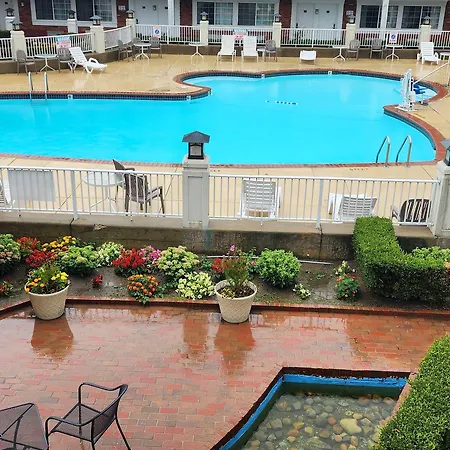 Days Inn & Suites By Wyndham Roseville/Detroit Area-3