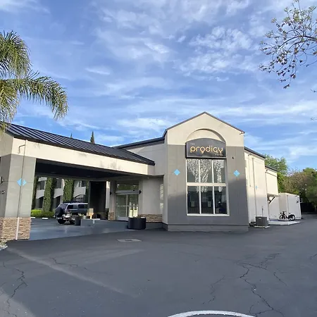 Prodigy Hotel, A Days Inn By Wyndham-3