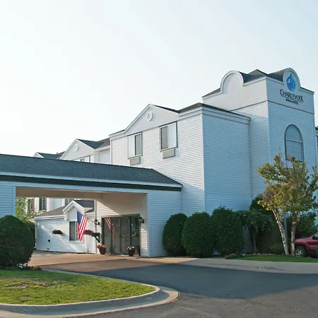 Charlevoix Inn & Suites Surestay Collection By Best Western-3
