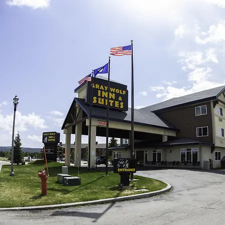 Gray Wolf Inn & Suites-3