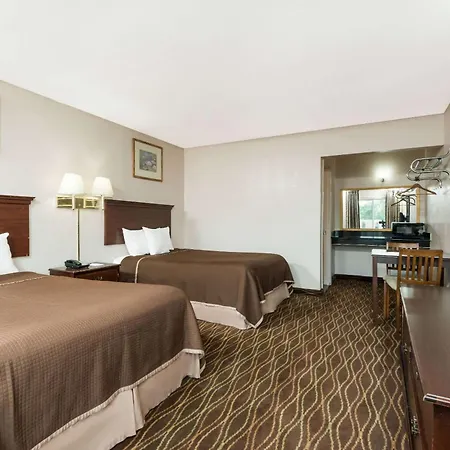 Howard Johnson By Wyndham Springfield-2