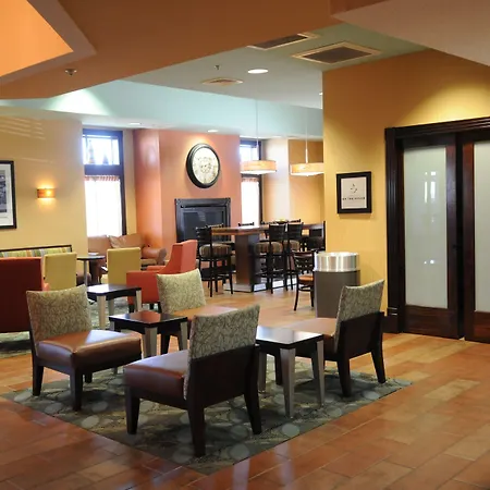 Hampton Inn Birch Run-3
