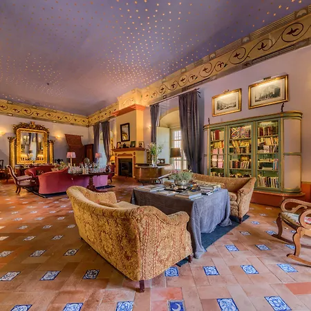 Casa Palacio De Carmona-3