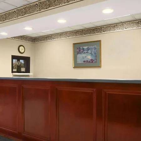 Days Inn By Wyndham Lexington-Columbia-2
