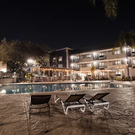 La Quinta Inn By Wyndham Tampa Near Busch Gardens-2