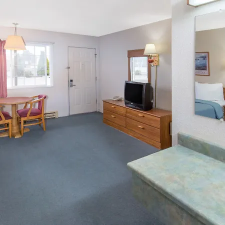 Redwood Inn-3