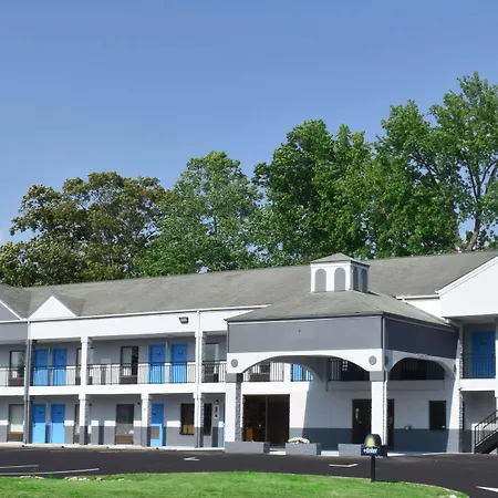 Days Inn By Wyndham Reidsville-3